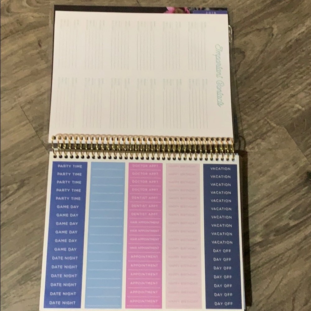 “Every Moment Matters" laminated spiral planner - Picture 3 of 8